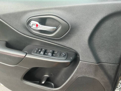 2020 Jeep Cherokee Trailhawk