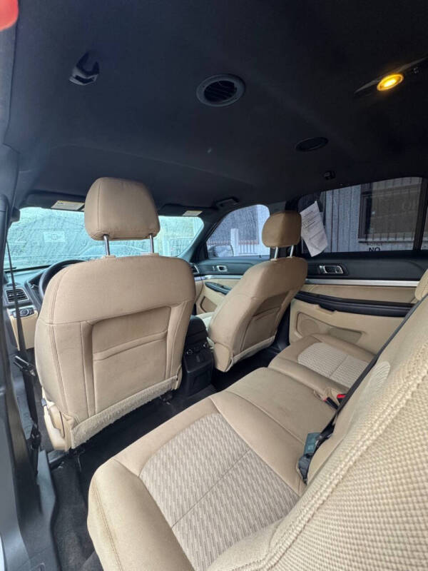 2017 Ford Explorer
