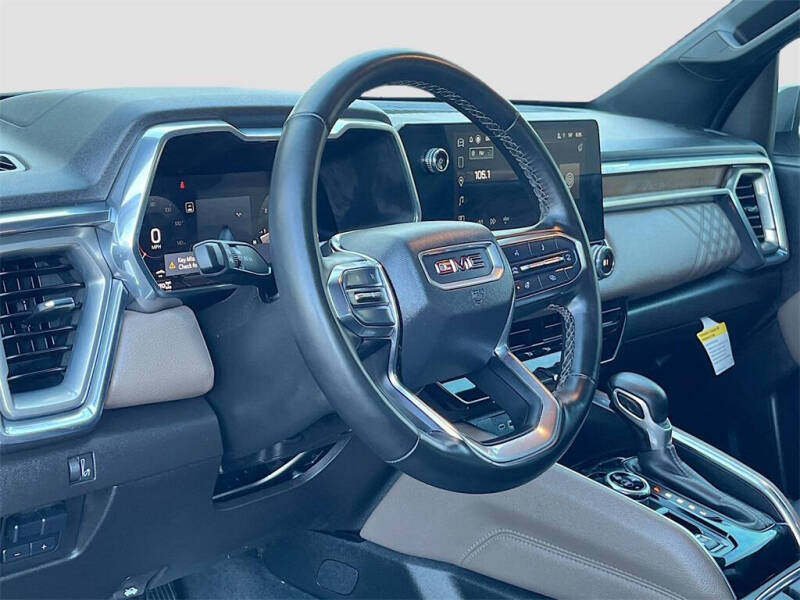 2024 GMC Canyon Denali