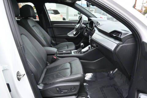 2021 Audi Q3 quattro Premium 40 TFSI