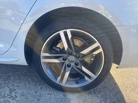 2017 Audi A4 2.0T quattro Premium Plus