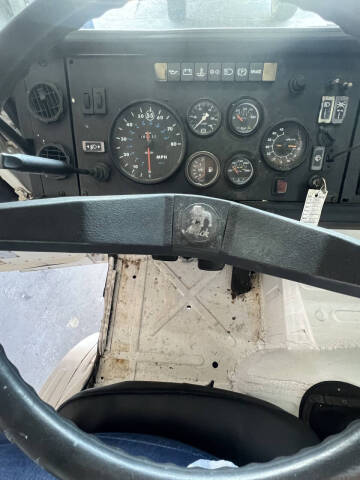 1984 Mack MS250P