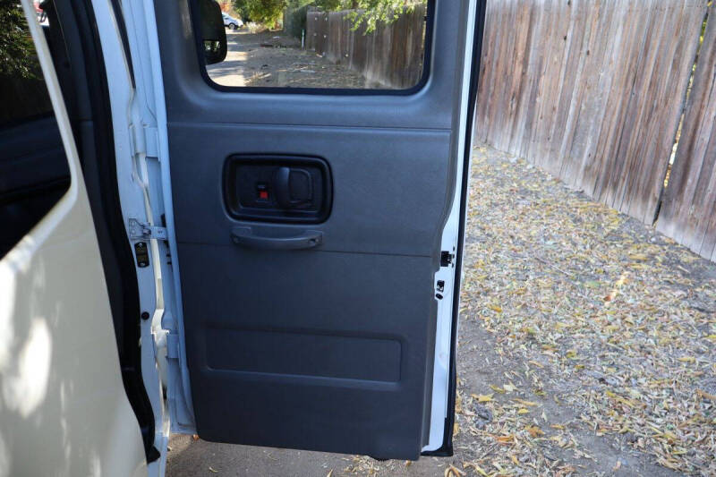 2017 Chevrolet Express LS 2500