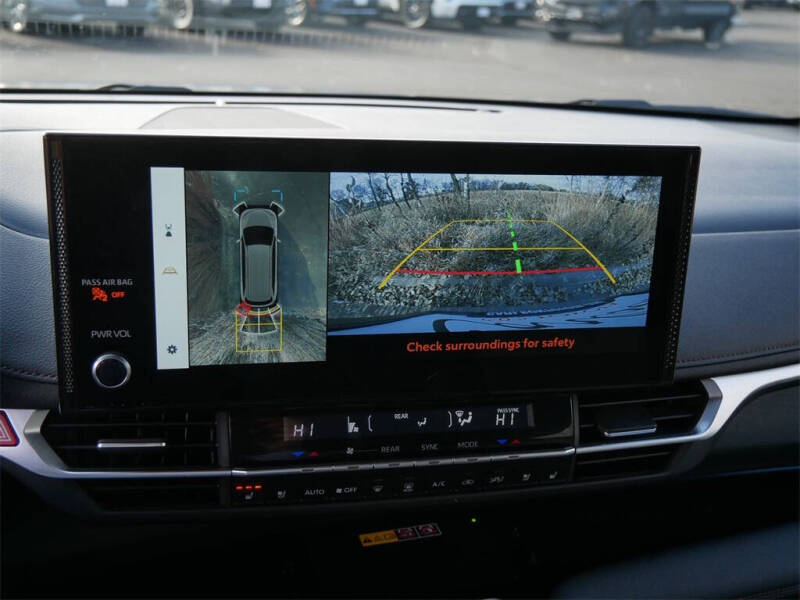 2025 Toyota Sienna Platinum 7-Passenger