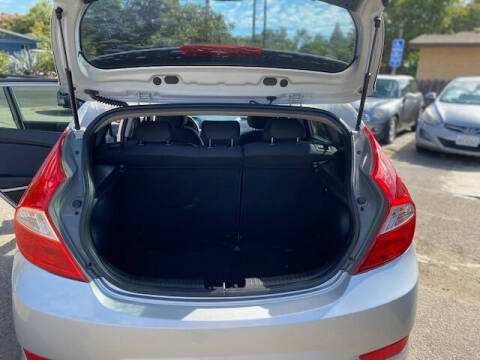 2014 Hyundai Accent SE