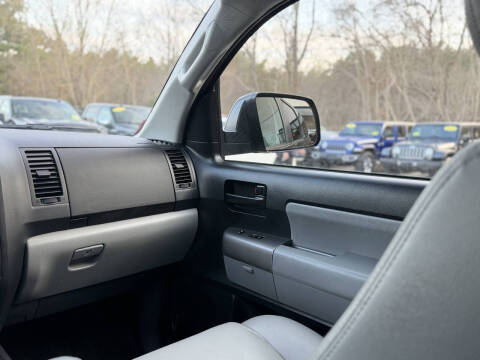 2015 Toyota Sequoia SR5