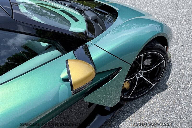 2026 Aston Martin Valhalla