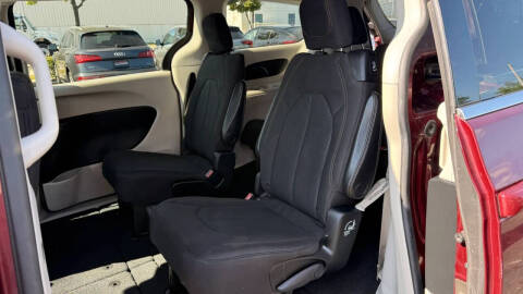 2017 Chrysler Pacifica Touring