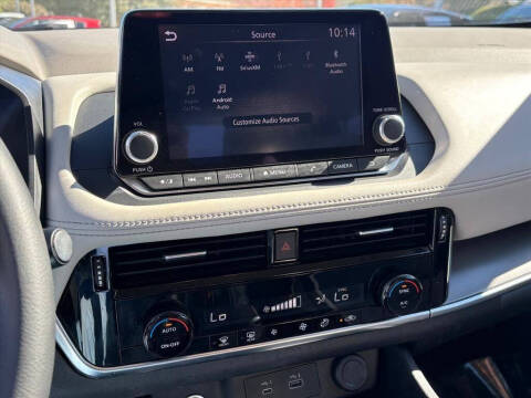 2022 Nissan Rogue SV