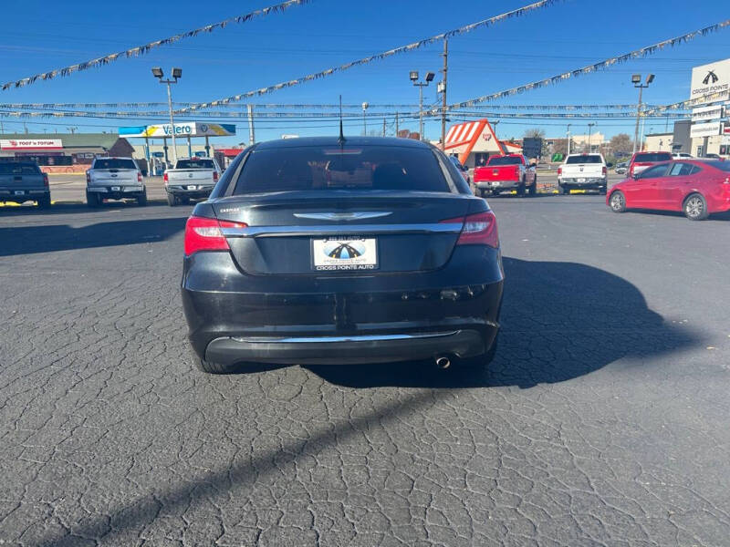 2011 Chrysler 200 Limited