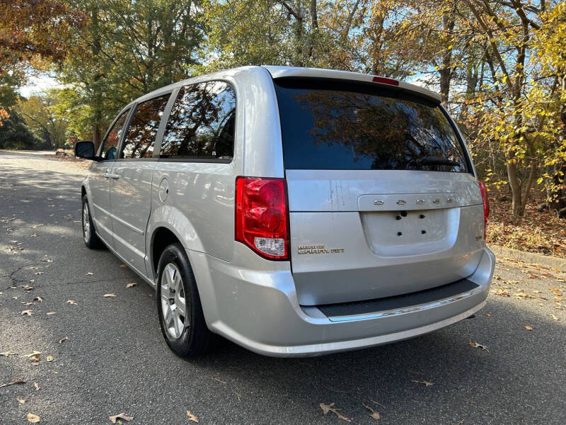 2012 Dodge Grand Caravan SE photo 5