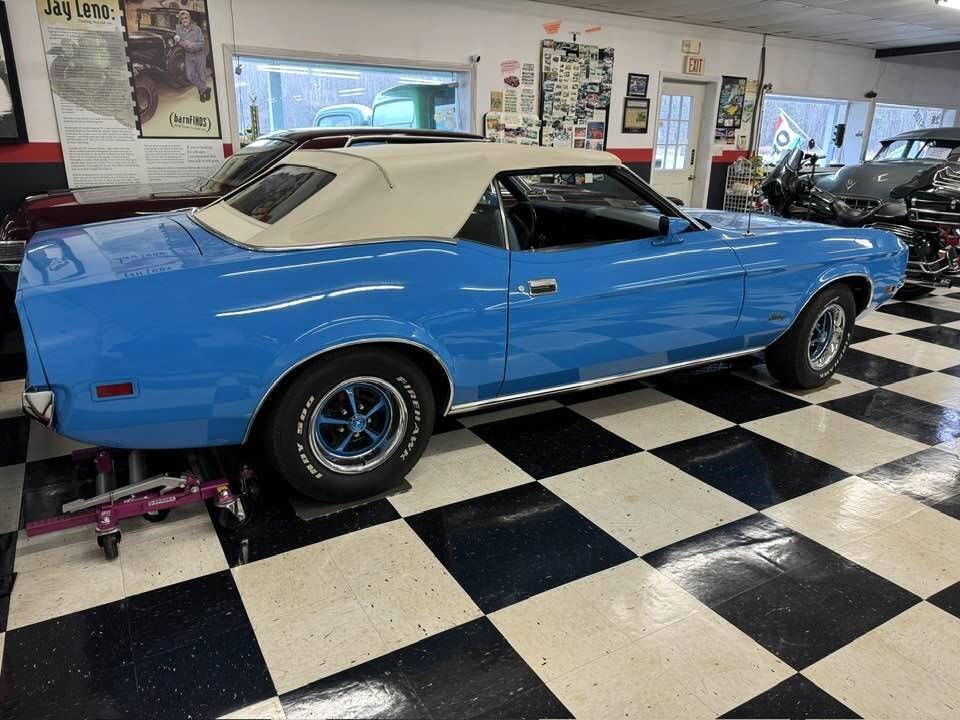 1972 Ford Mustang 4
