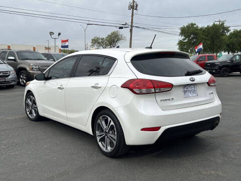 2016 Kia Forte5 EX