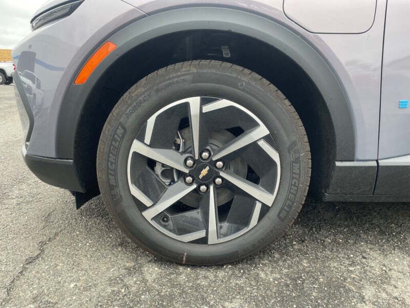 2026 Chevrolet Equinox EV LT 2