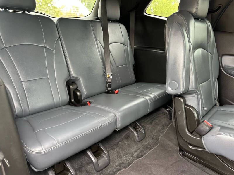 2022 Buick Enclave Essence