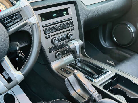 2012 Ford Mustang V6 Premium