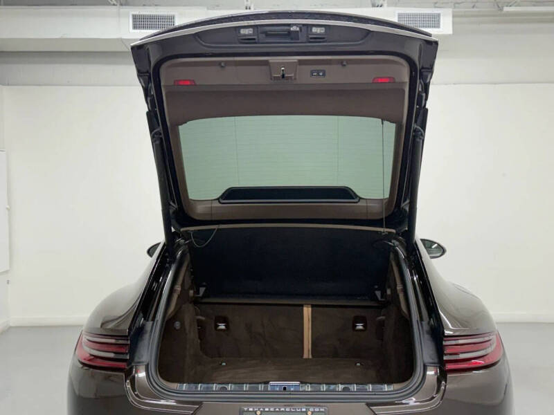 2020 Porsche Panamera