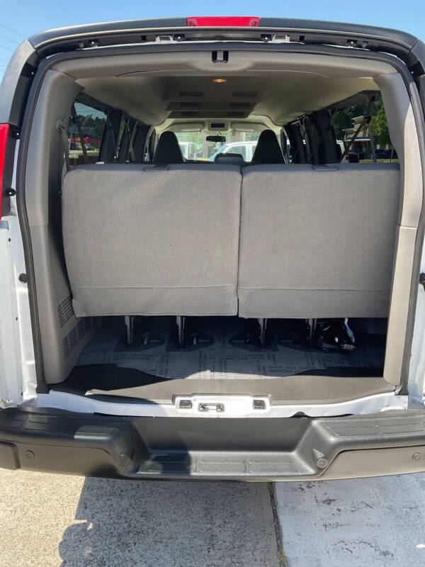 2023 Chevrolet Express LS 3500