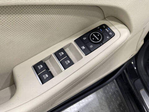 2017 Genesis G80