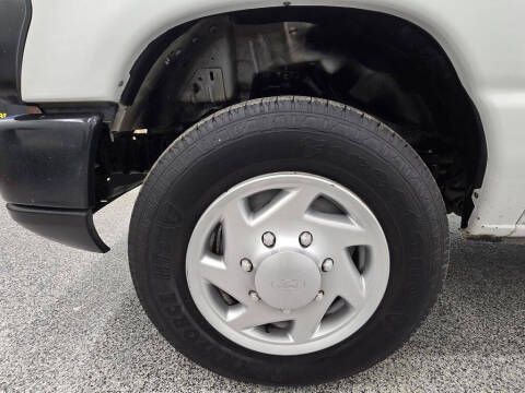 2011 Ford E-Series E-150