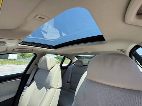 2013 BMW 5 Series 550i