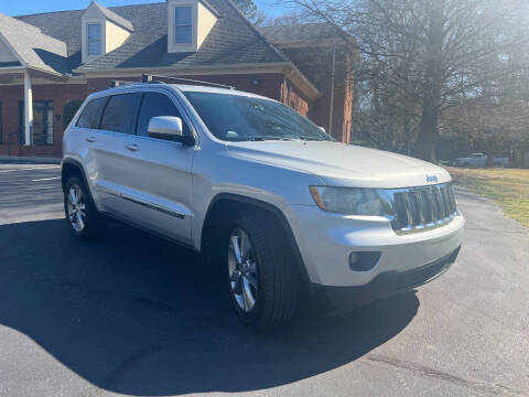 2013 Jeep Grand Cherokee for sale at Key Auto Center in Marietta GA