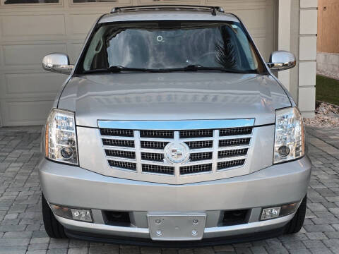 2010 Cadillac Escalade Luxury