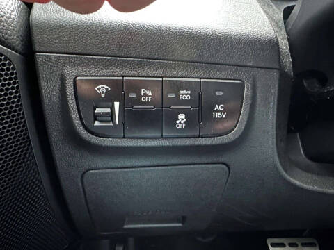 2016 Hyundai Veloster Turbo