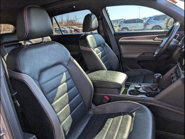 2022 Volkswagen Atlas Cross Sport V6 SEL Premium R-Line 4Motion