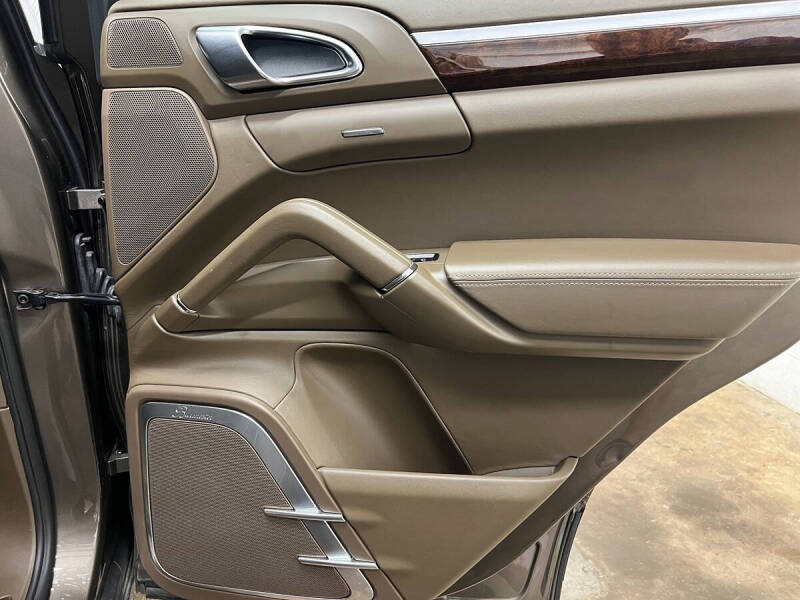 2011 Porsche Cayenne Turbo