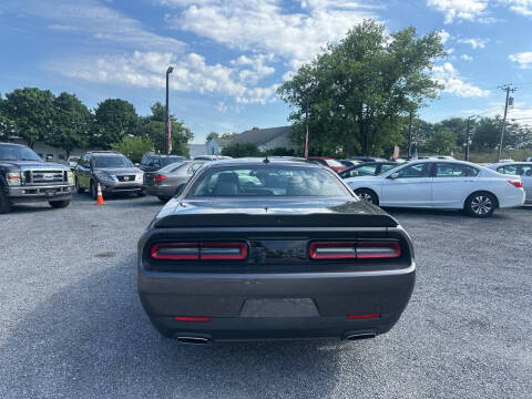 2022 Dodge Challenger SXT