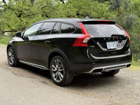 2015 Volvo V60 Cross Country T5