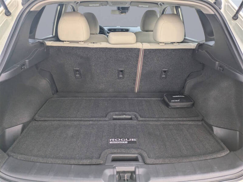 2020 Nissan Rogue Sport SV