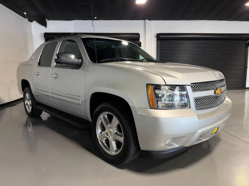 2012 Chevrolet Avalanche LS