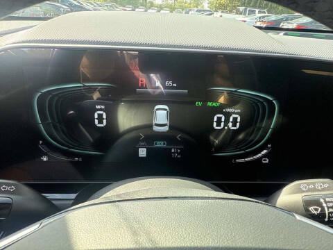 2025 Kia Niro Plug-In Hybrid EX