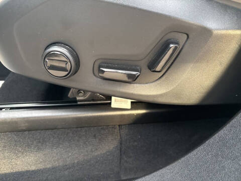 2025 Volvo XC90 B6 Plus Bright Theme 7P