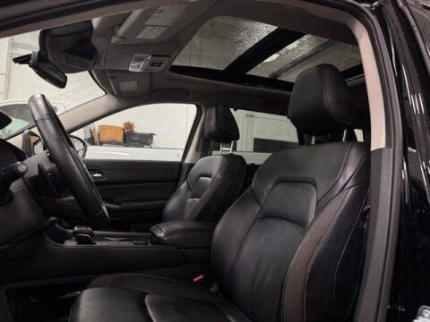 2023 Nissan Pathfinder SL