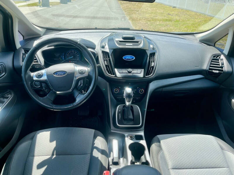 2017 Ford C-MAX Hybrid SE