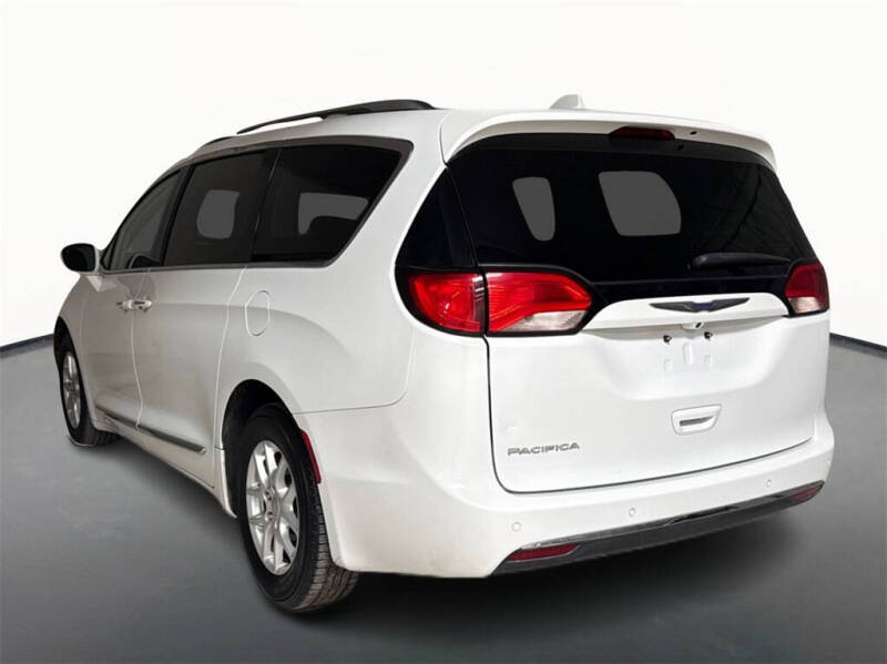 2020 Chrysler Pacifica Touring L
