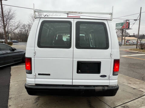 2010 Ford E-Series E-250