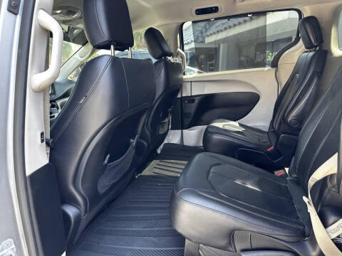 2019 Chrysler Pacifica Touring L