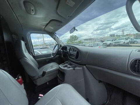 2005 Ford E-Series E-350 SD