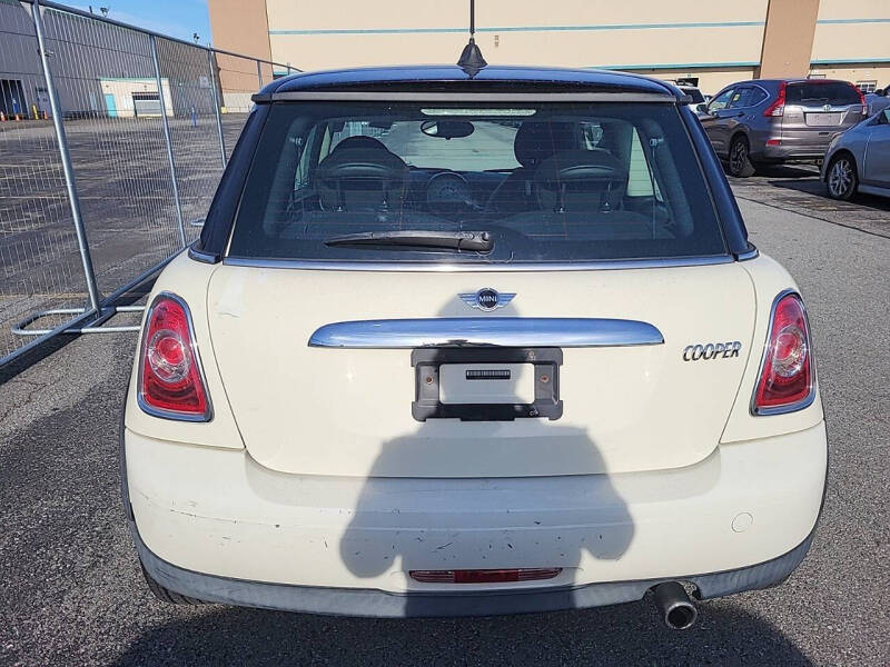 2011 MINI Cooper