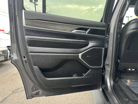 2022 Jeep Wagoneer Series II