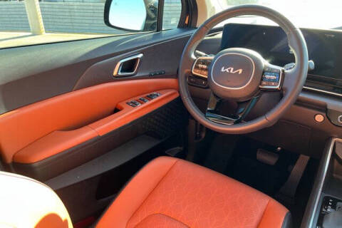 2025 Kia Carnival SX