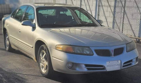 2004 Pontiac Bonneville for sale at Square Business Automotive in Milwaukee WI