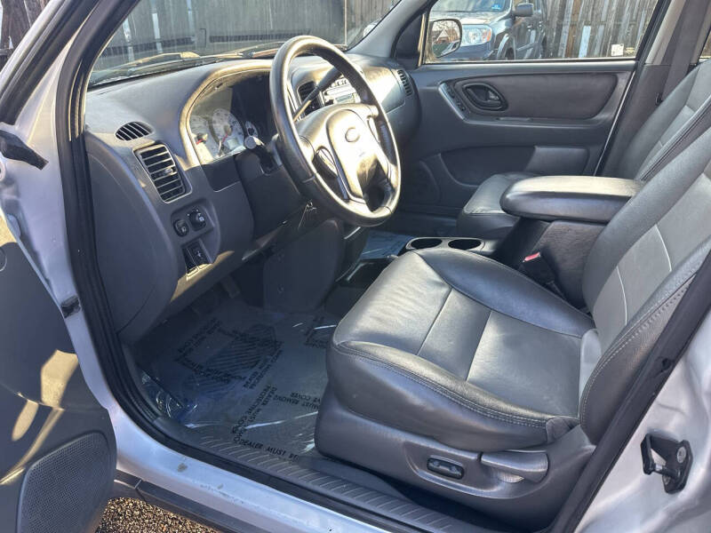 2004 Ford Escape XLT