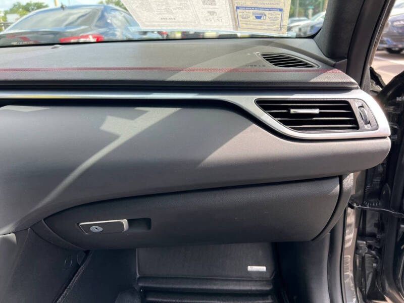 2023 Genesis G70