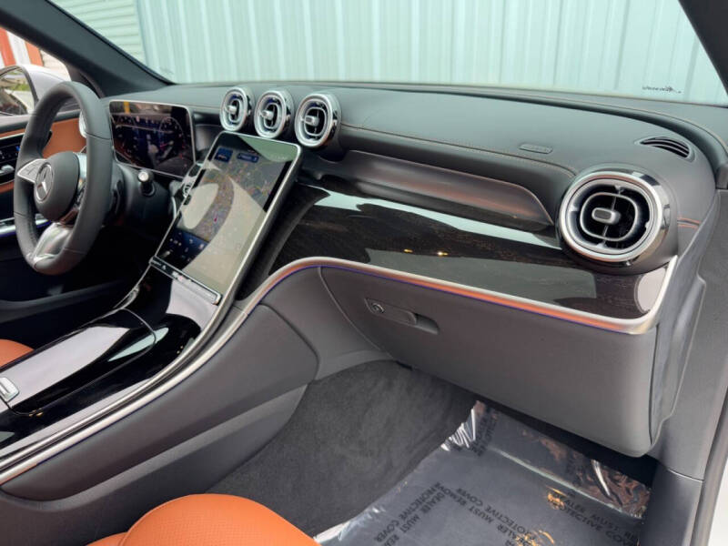 2025 Mercedes-Benz GLC GLC 300