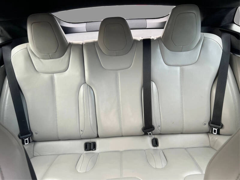 2015 Tesla Model S 70D